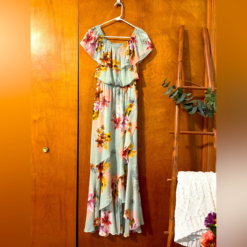Express Dress Size XS Chiffon Floral Off The Shoulder Maxi Green